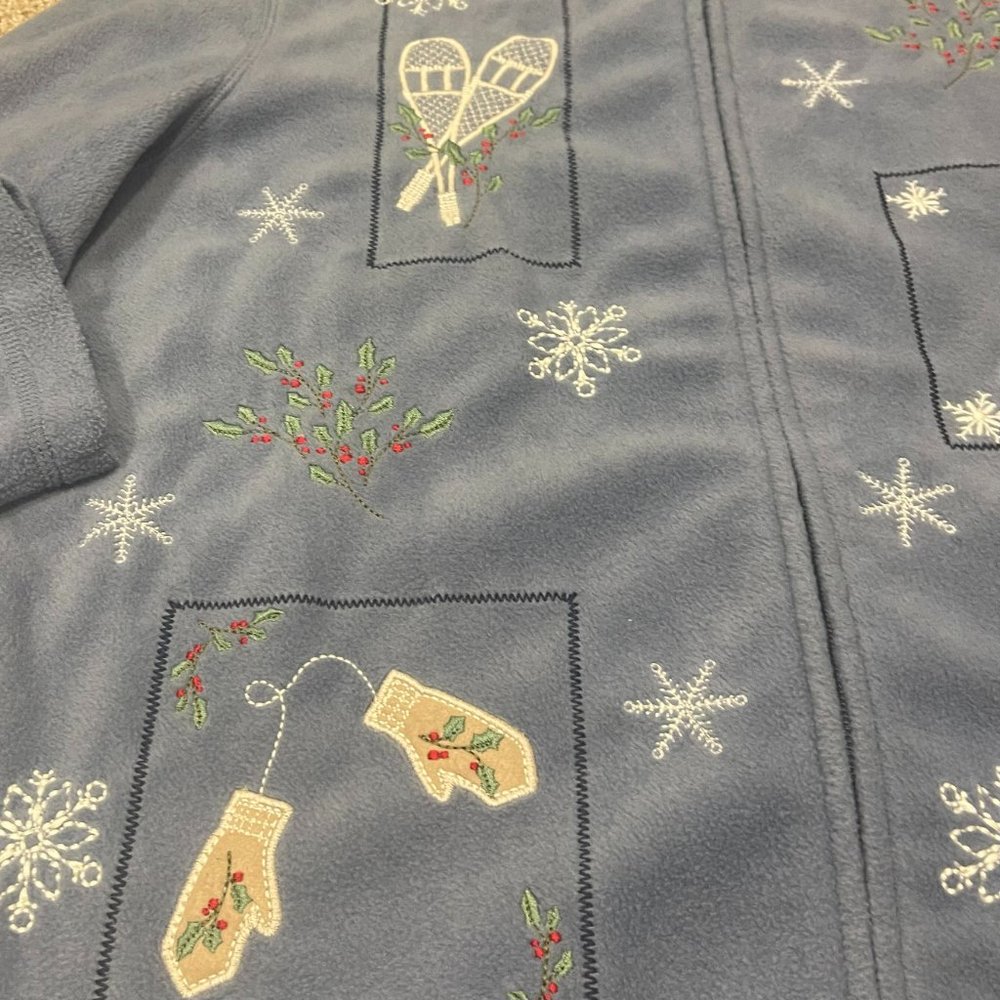 Croft & Barrow Blue Full Zip Embroidered Ice Skating Fleece Coat, Size L - Picture 4 of 6